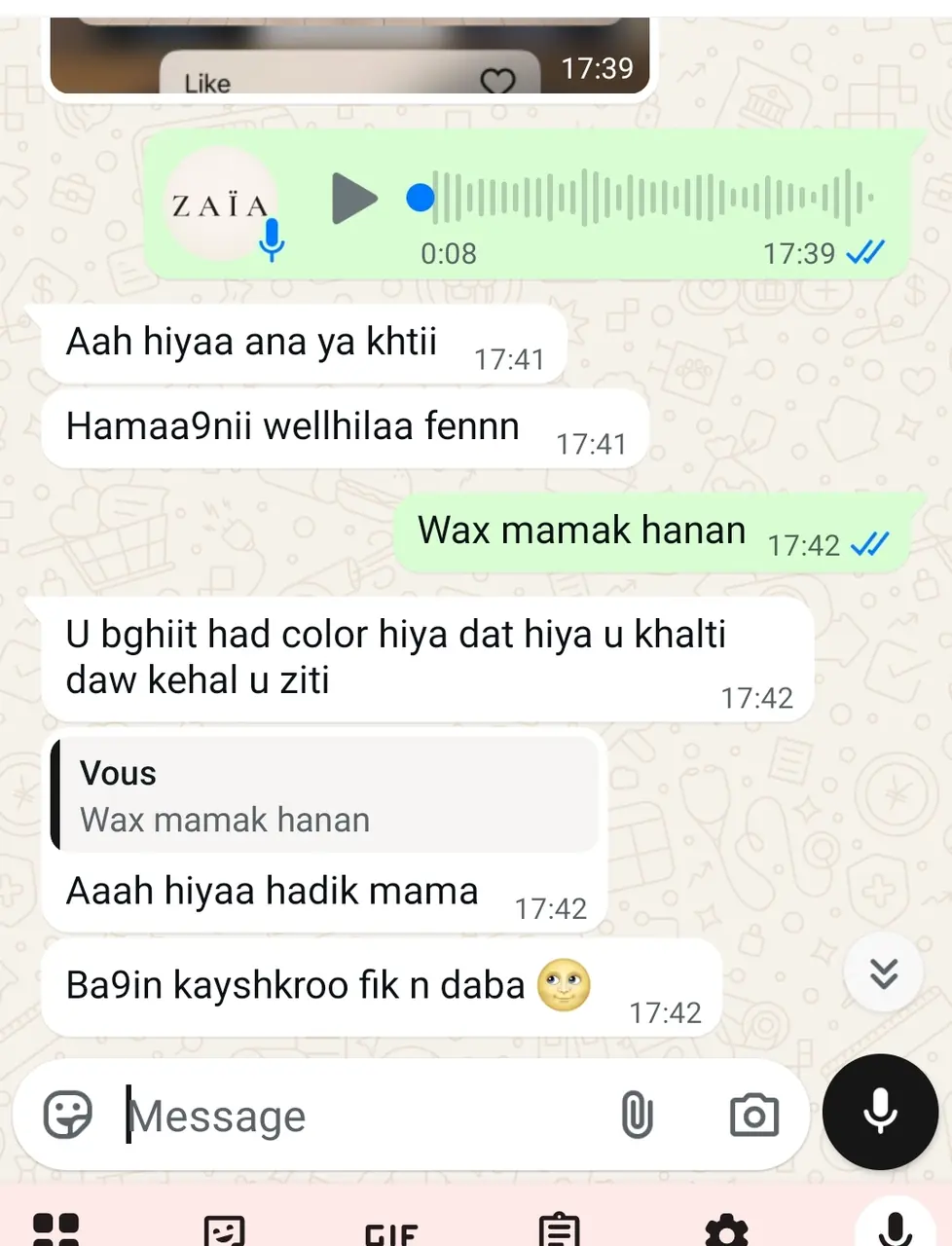أحبّت اللون ورغبت في الأسود والزيتي أيضاً.